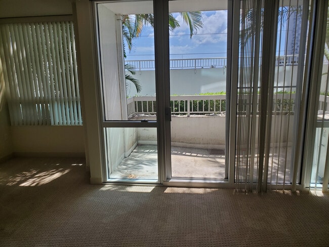 Photo - Beautifully Updated 2/2 with Parking! Apartment