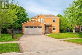Building Photo - 77 Birchway Pl