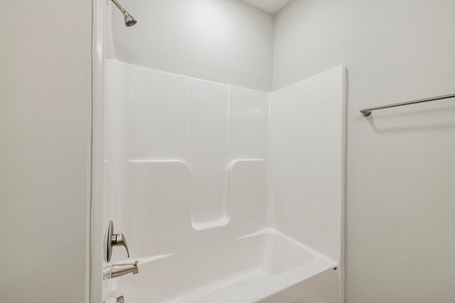 Building Photo - Parkway at 31 Apartments