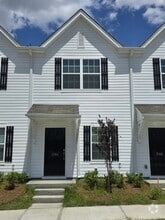 Building Photo - 3164 Fall Hls Dr