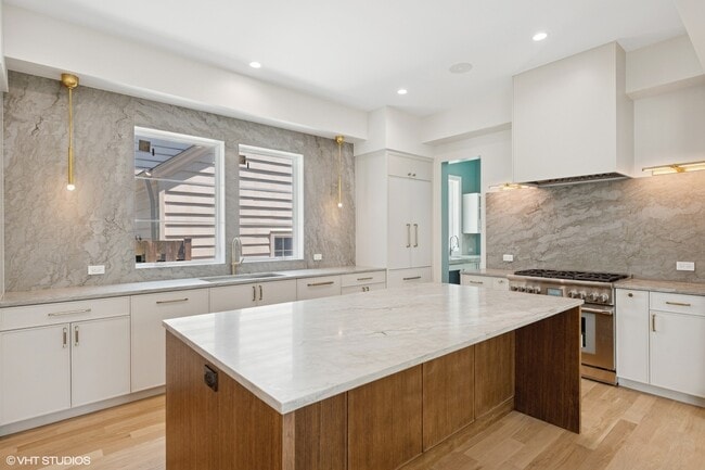 Foto del edificio - 146 Sterling Ln