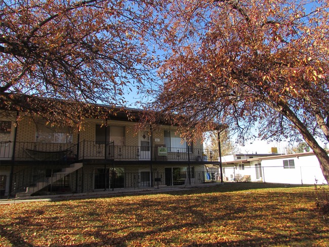 Building Photo - 3806 S Sunnyvale Dr