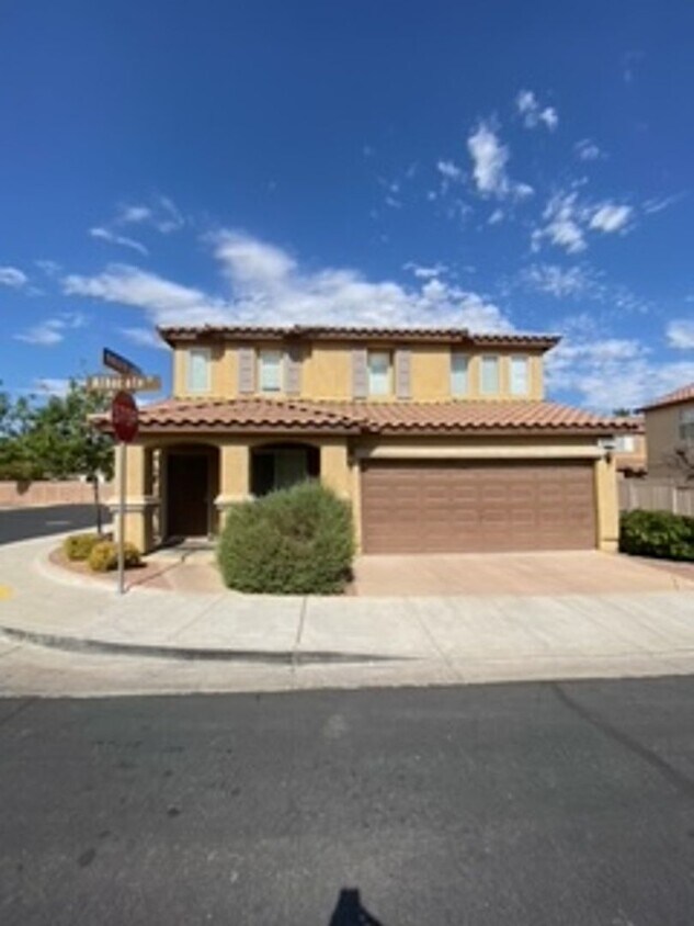 551 Courier St Henderson Nv 89011 551 Albacate St, Henderson, NV 89015 - House Rental in Henderson, NV