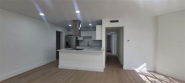 Building Photo - 4027 Huntington St NE