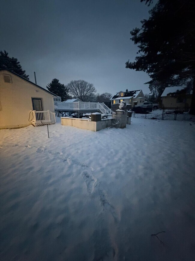 Foto del edificio - 325 Richfield St