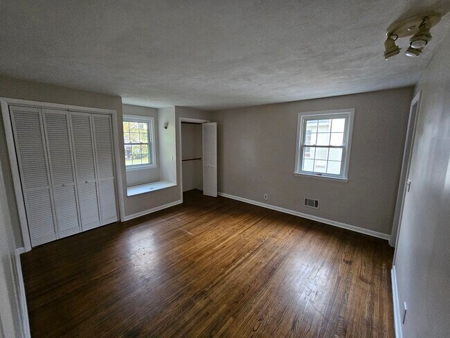 Building Photo - 71 Medfield Dr