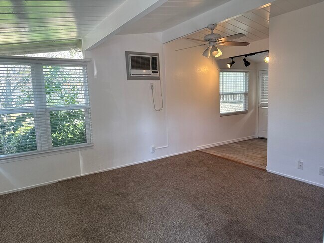 Foto del edificio - 2875 Euclid Ave