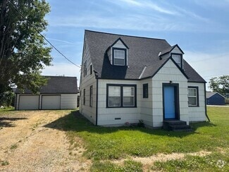 Building Photo - 9419 Portland Ave E