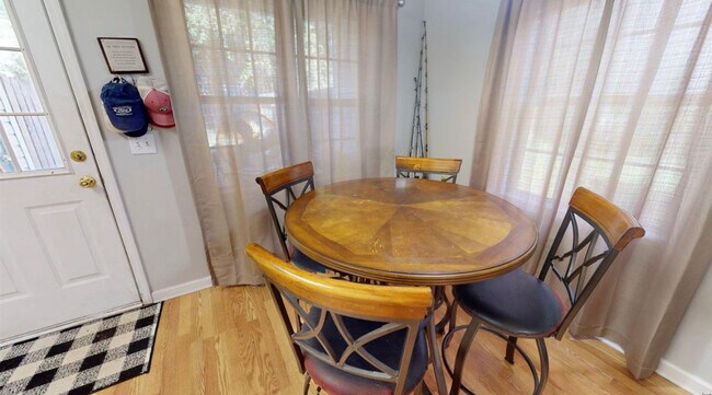 Building Photo - 11 Brandy Mill Way