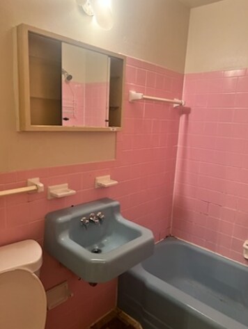 Foto del edificio - 9772 Greenbush Pl