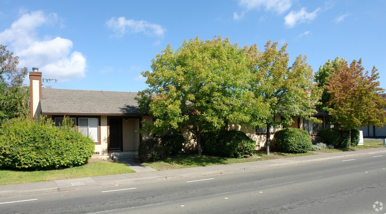 Primary Photo - 6601-6603 Montecito Blvd