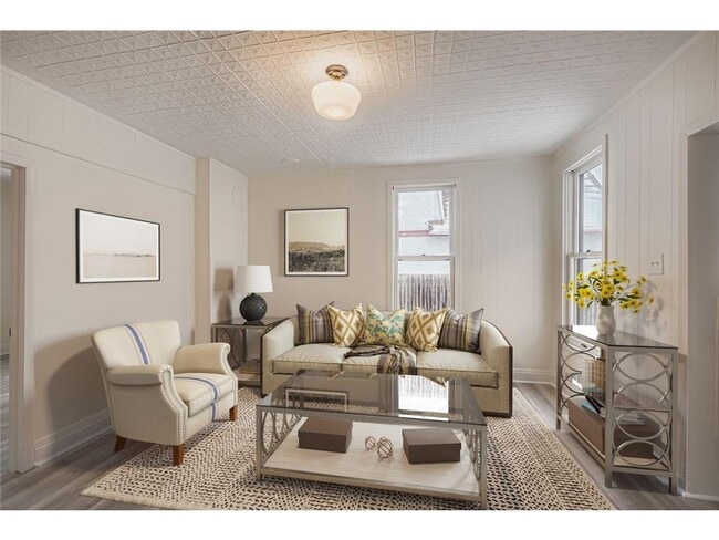 Building Photo - 84 Isabel St W