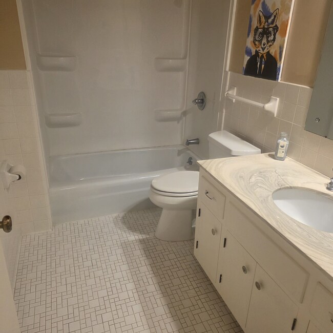Foto del edificio - 5317 Malibu Dr