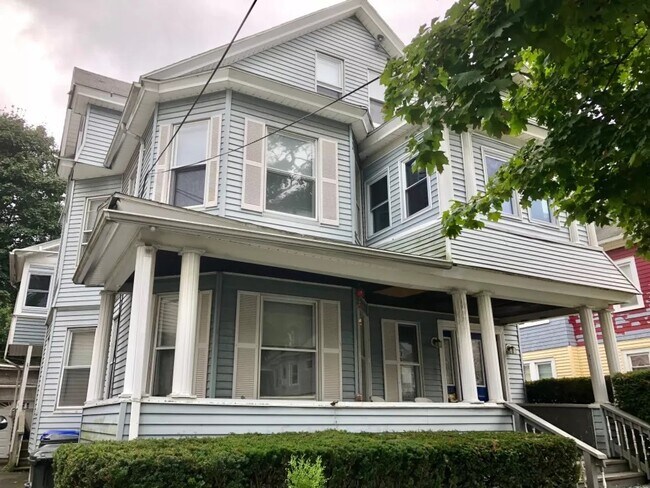 Great apartment for students - 27 Carlisle St