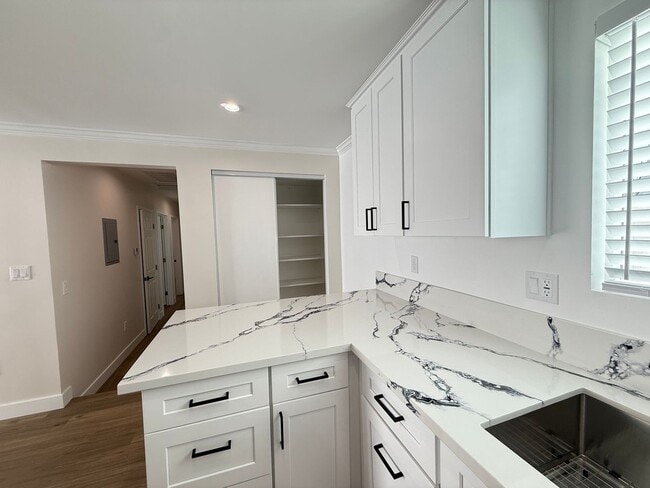 Building Photo - Prime Sylmar 2/2 brand new home