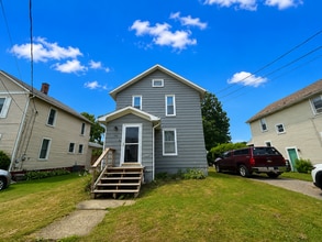 Building Photo - 226 Park St