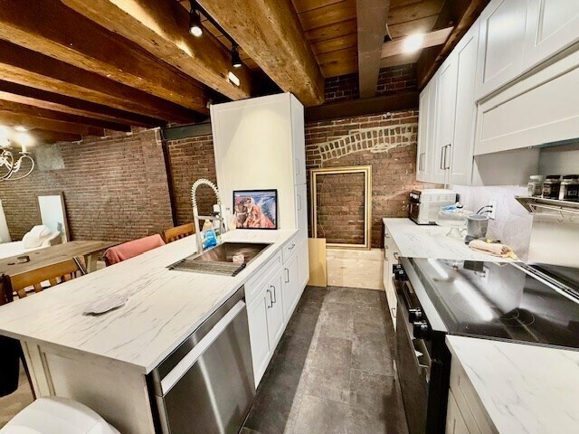 Foto del edificio - 120 Commercial St