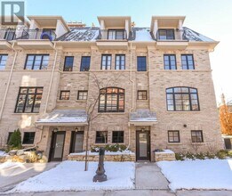 Building Photo - 40 Lunar Cres