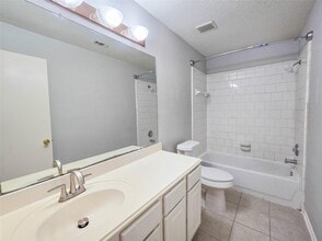 Building Photo - 2214 Trotter Dr