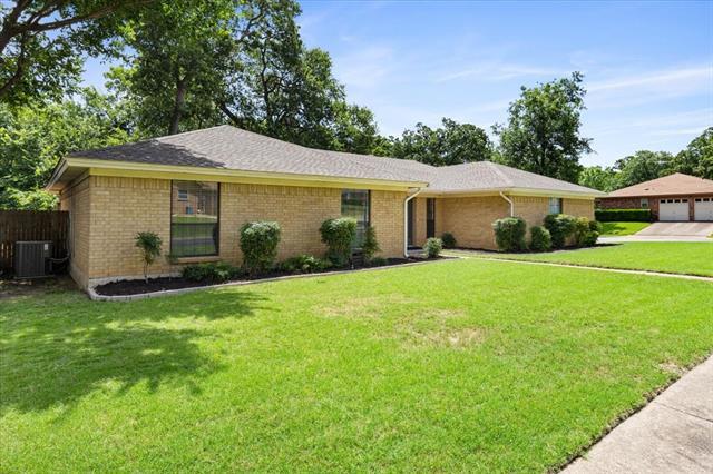 Foto del edificio - 1306 Timber Ridge Dr