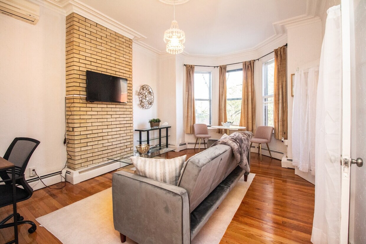 Foto principal - 282 Washington St