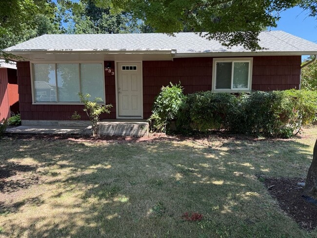 Building Photo - Updated 2-bedroom duplex in Thurston!