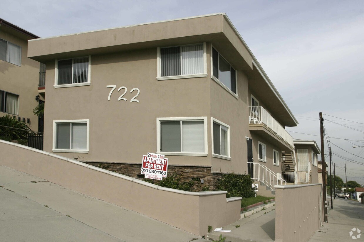 Primary Photo - 722 W 25th St