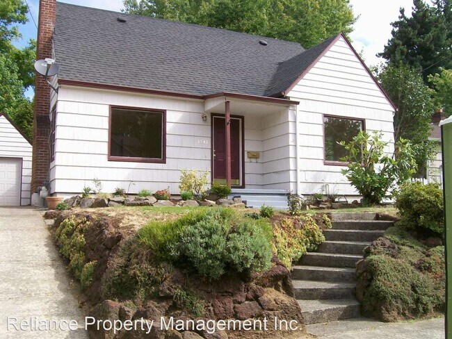 Building Photo - 3 br, 1 bath House - 3541 NE Rosa Parks Way