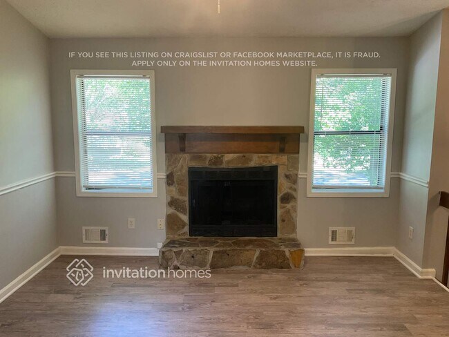 Foto del edificio - 2771 Mountbery Dr