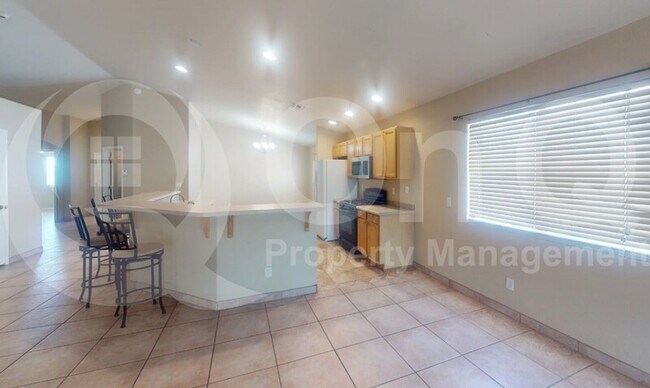 Foto del edificio - 7736 N Sun Flair Dr