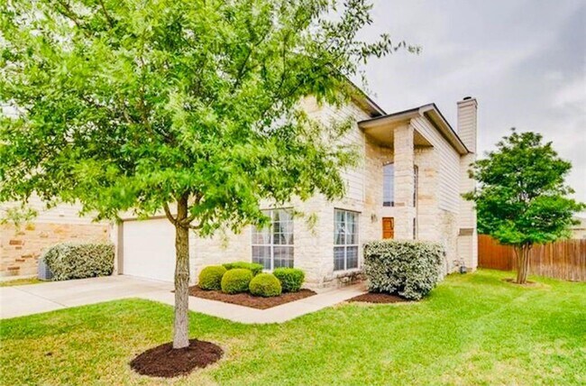 Building Photo - 11109 Persimmon Gap Dr