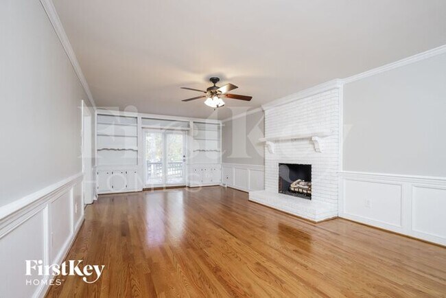 Foto del edificio - 1828 Glenridge Dr