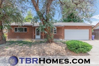 Building Photo - 14435 Olmsted Dr