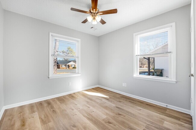 Foto del edificio - 1204 Glenarden Dr