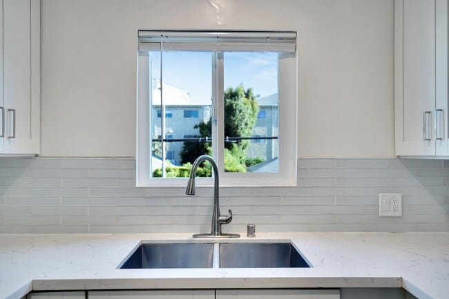 Interior Photo - Glendon Luxury Investments LLC