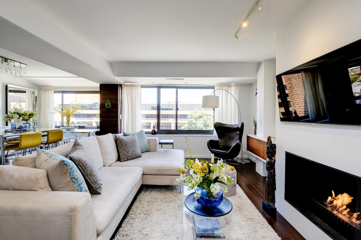 Photo - 1077 30th St NW (Washington, DC)