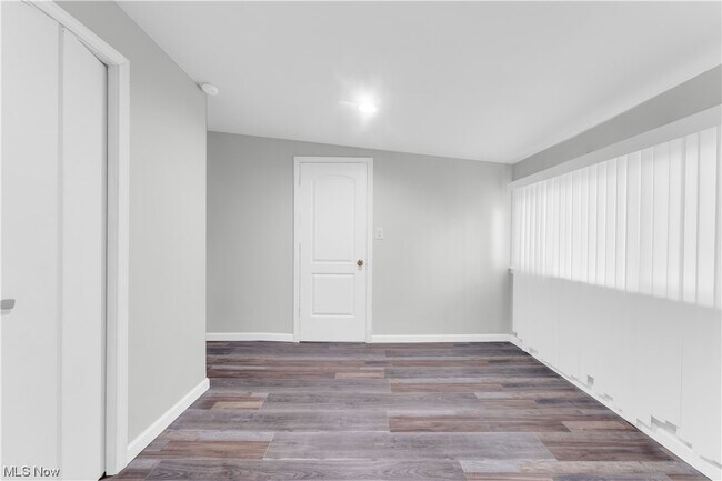 Foto del edificio - 26560 Cannon Rd