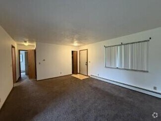 Building Photo - 1340 W State Rd
