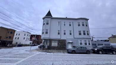 Building Photo - 21 Ford St