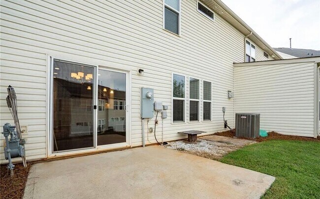 Building Photo - Gated Community