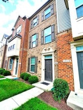 Building Photo - 2921 Glendale Ave