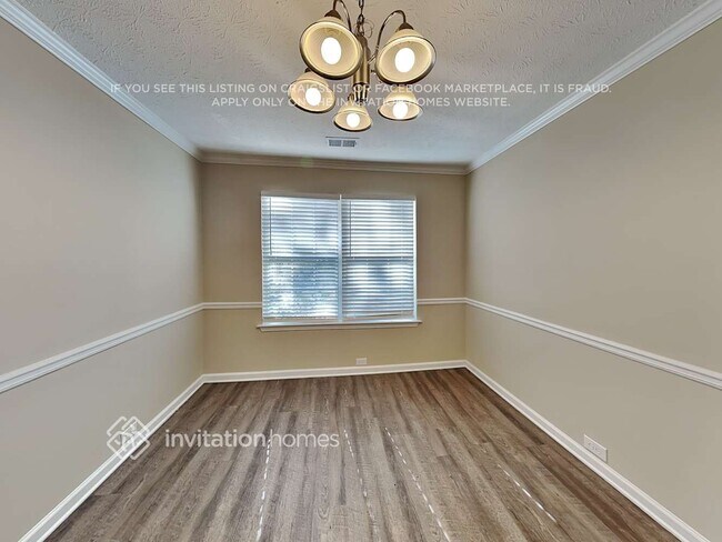 Foto del edificio - 1027 Winterglen Way