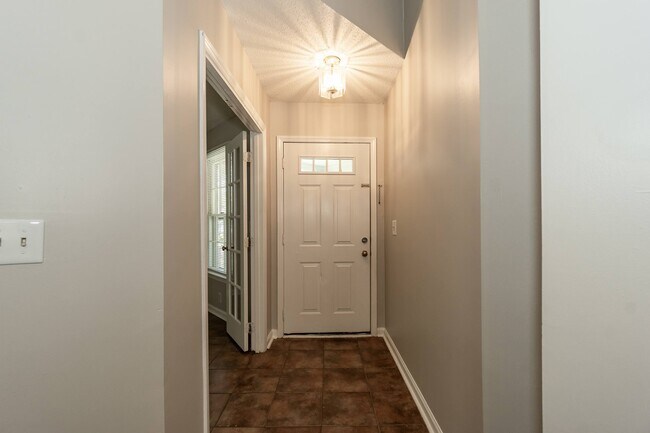 Building Photo - 112 Buena Vista Dr