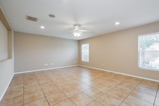 Foto del edificio - 2643 Breezy Meadow Rd