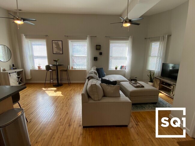 Foto del edificio - 2849 N Lincoln Ave