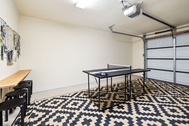 Foto del edificio - 2352 W Houston St