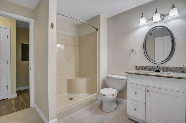 Baño - 377 Main St