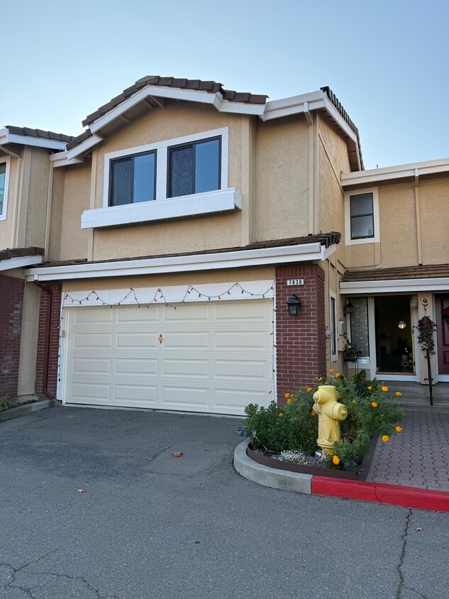 Foto principal - 7836 Gate Way