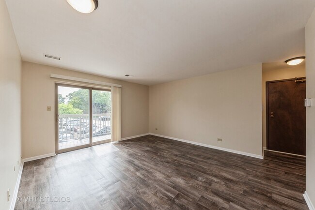 Foto del edificio - 709 W Central Rd