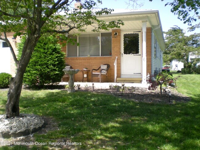 Building Photo - 6 Nevis Ct